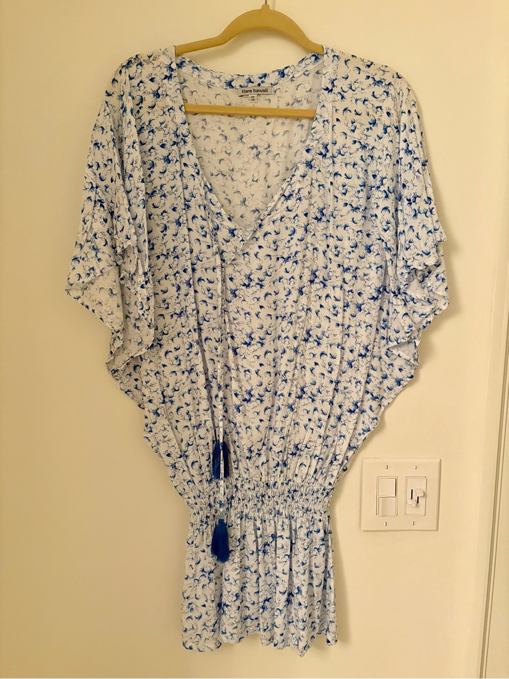 Women's Blue & White Floral Coverup